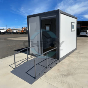Baño portátil accesible de 3 metros con espacio para silla de ruedas