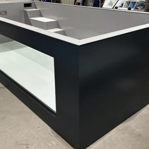 Piscina de polipropileno de 6,5 m con ventana panorámica de 4 metros