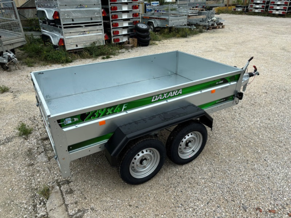 Remolque con freno 1500 kg Erde Daxara 239x4 de doble eje